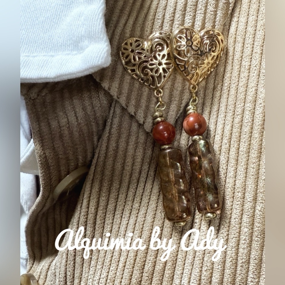 Gold statement earrings with carnelian stones